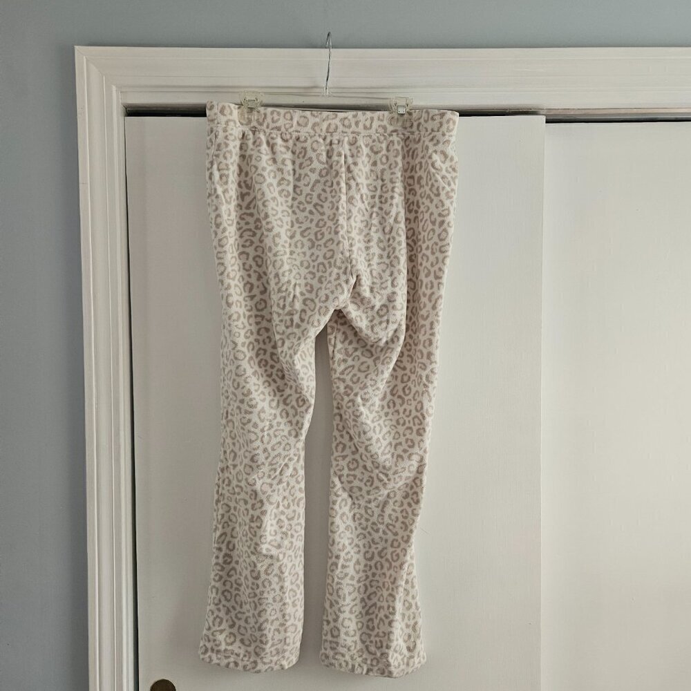 Old Navy Tan & White Leopard Fleece Pajama Large Bottoms - Picture 3 of 8